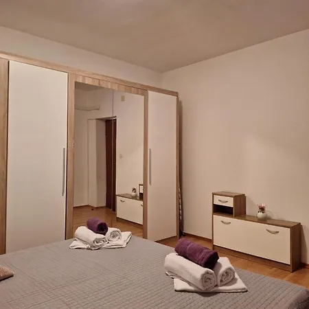Apartmani Biograd Na Moru * Biograd Na Moru